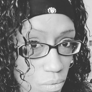 Meet your Posher, Toya